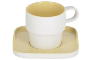 Žlutý porcelánový šálek a podšálek Kave Home Midori 180 ml